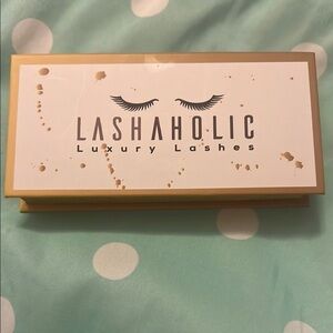 Lashaholic Luxury EyeLashes